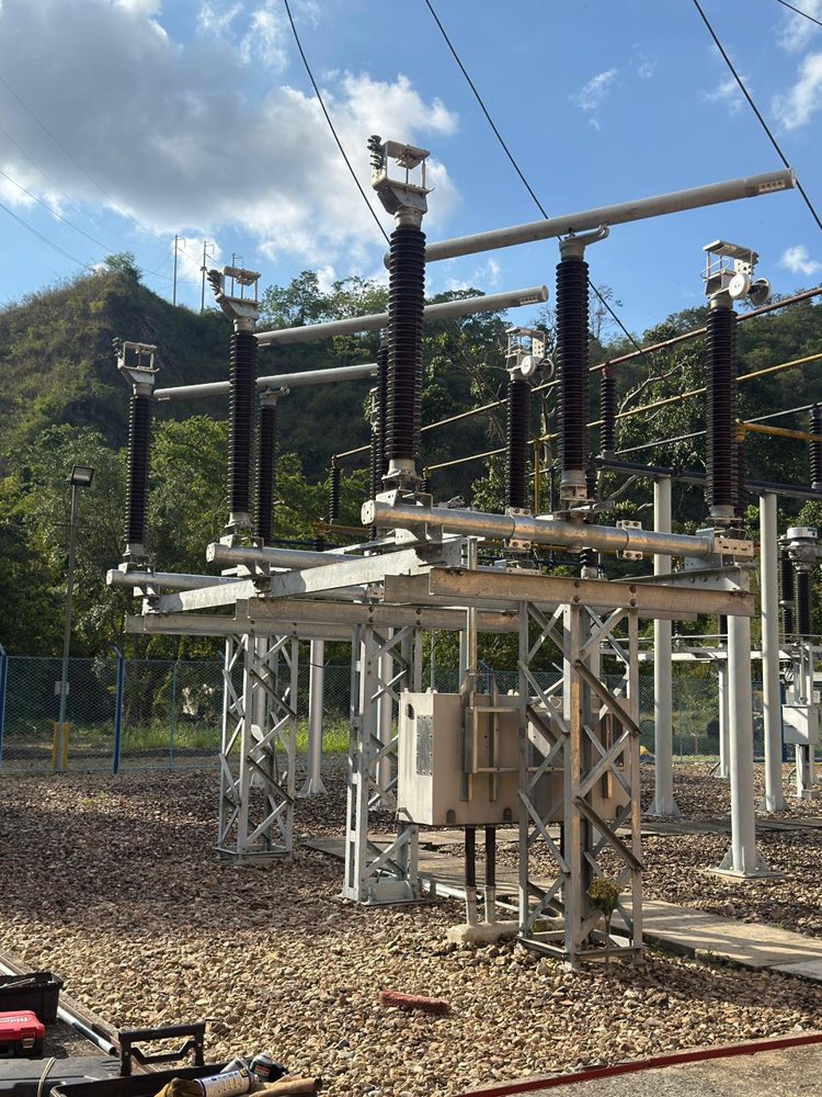 Installation of bus disconnector at 115 kV substation