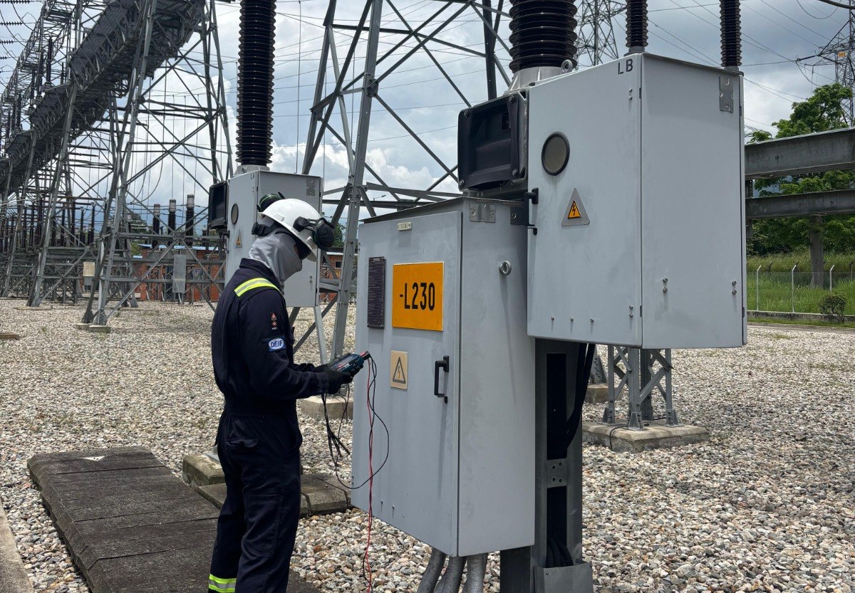 Measurement of step and touch voltages in a substation