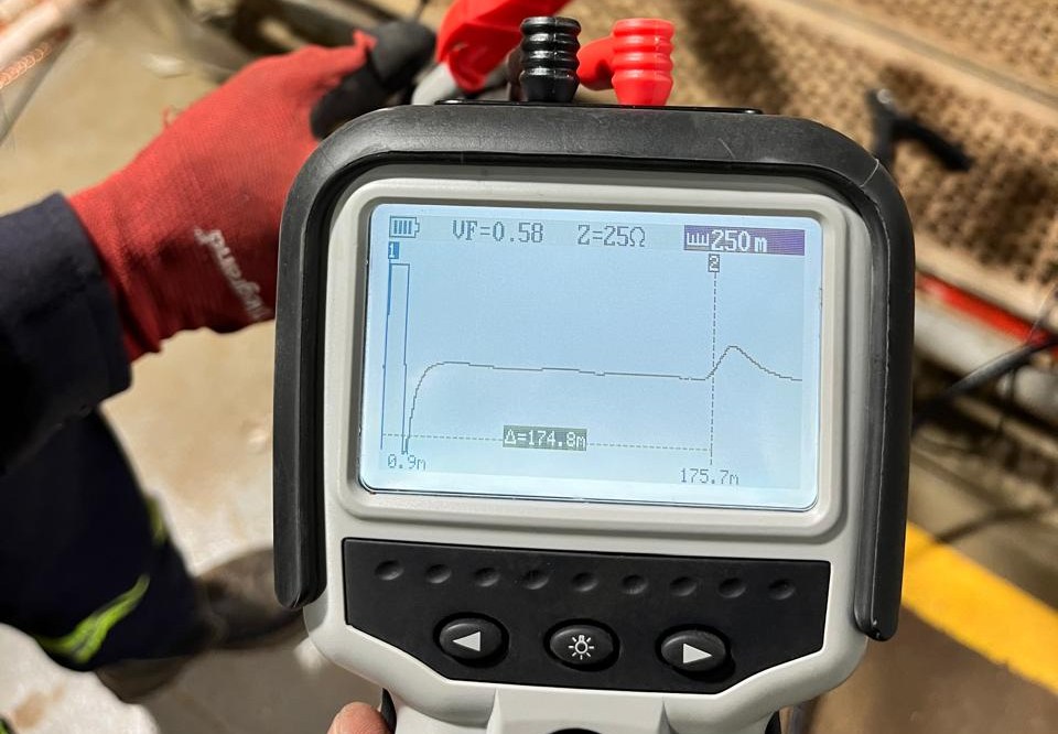 TDR reflectometry of insulated cables with Megger TDR1000 in the field